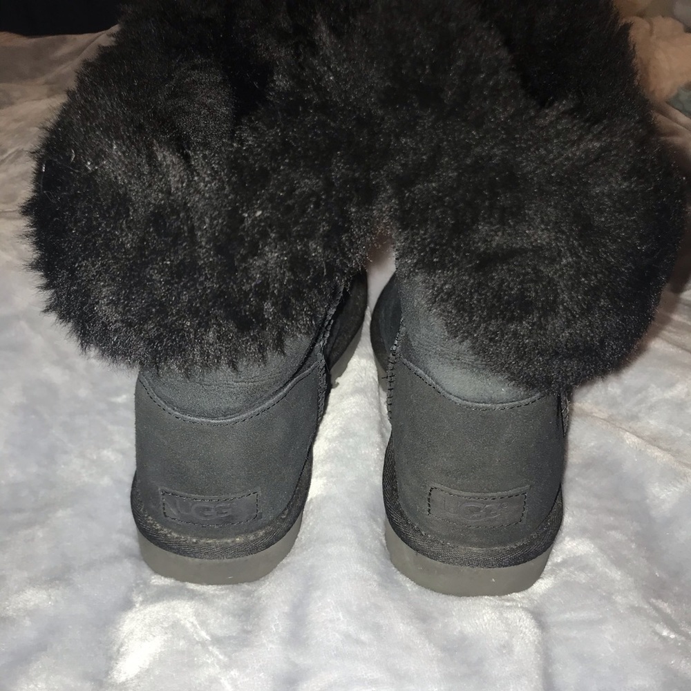 Black button uggs